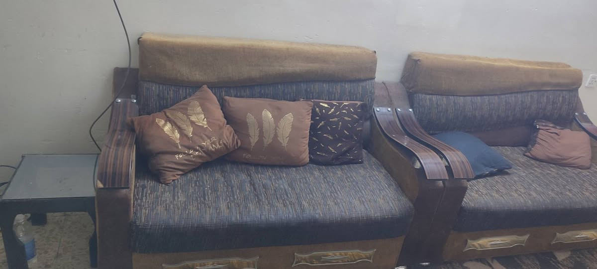 غرفه اخشاب ماليزي ٦ باب للبيع بسعر مناسب نضيفه
وتخم مستعمل للبيع في الكريعات


**إذا كنت صاحب هذا الإعلان وتريد حذفه لأي سبب، رجاءا أرسل رسالة إلى الدعم الفني**