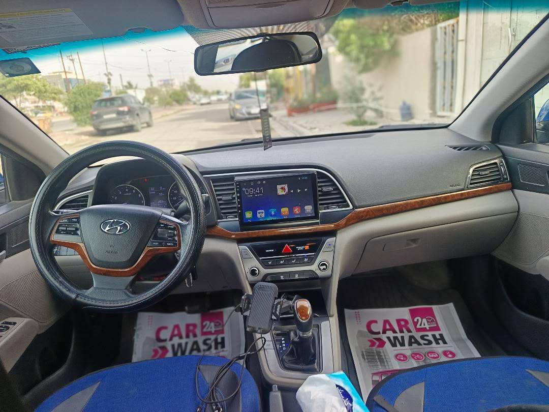 النترا 2017 امريكي 
 داخلة بدون ضرر + صور امريكا منشوره 
ايرباگات كلها سليمة 
جميع القطع ليبل واحد 
فقط صبغ  البوب اثر شخوط 
مكينة 2000 دوش  جديده صار سنه مبدله
ترايك وين متريد 
كير بلاد
شاشة
تحكم مقود
كروس سرعه 
رقم بابل بأسمي تحويل 
ماشية 146 و قابل للزيادة
سعر  118 و بيها مجال 
مكانها بغداد حي الجهاد 
تواصل 
‏‪***********‬‏
