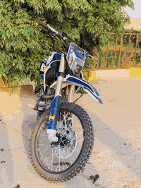 السلام عليكم
قفاز موديل 2025

محرك 350شرط ما ممدود عليها صبانه 

كهربائيّاته كلها شغاله شرط 

تواير جدد وياله جدد نضافه 100

سلف شغال 

لايت عالي ناصي 

اشاير بك لايت كلها شرط 

نشاط فول 

مستخدم شهرين 

السعر 1550وبيه مجال شي غليل 

رقم الهاتف ***********
