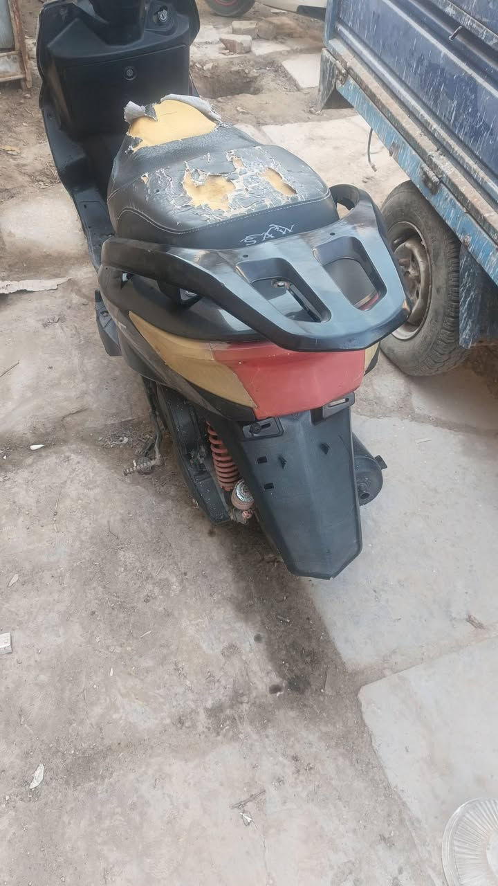 دراجة سكنز للبيع مكينة ماكس شغالة العنوان حي العسكري شارع ستين للتواصل *********** واتساب
