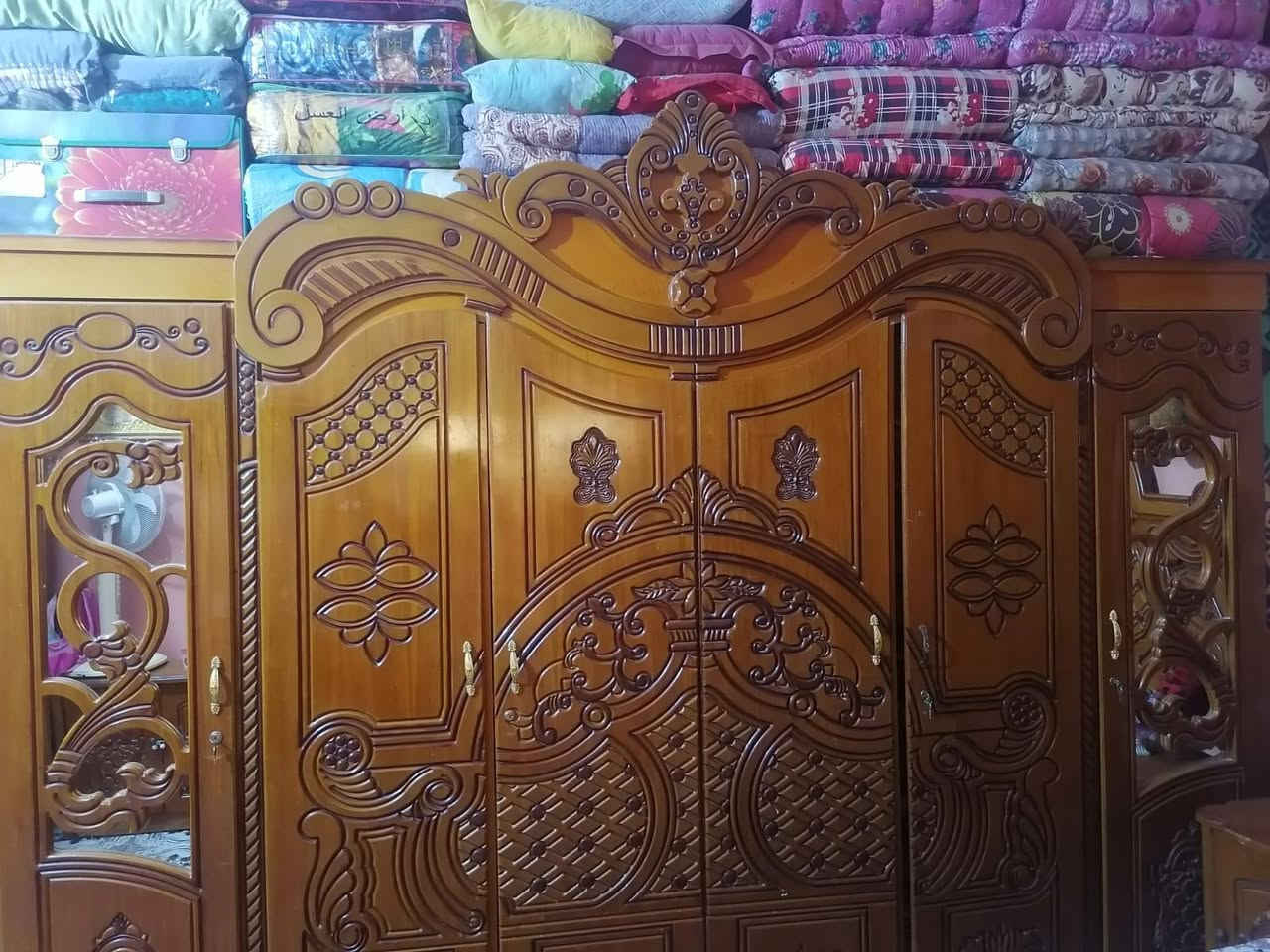 سلام عليكم عندي هاي غرفت اخشاب للبيع سعره ٨٥٠ ألف وبيه مجال مكان سوق الشيوخ كرمه بني سعيد القبس الاتصال على الرقم أو مراسله واتساب ***********
