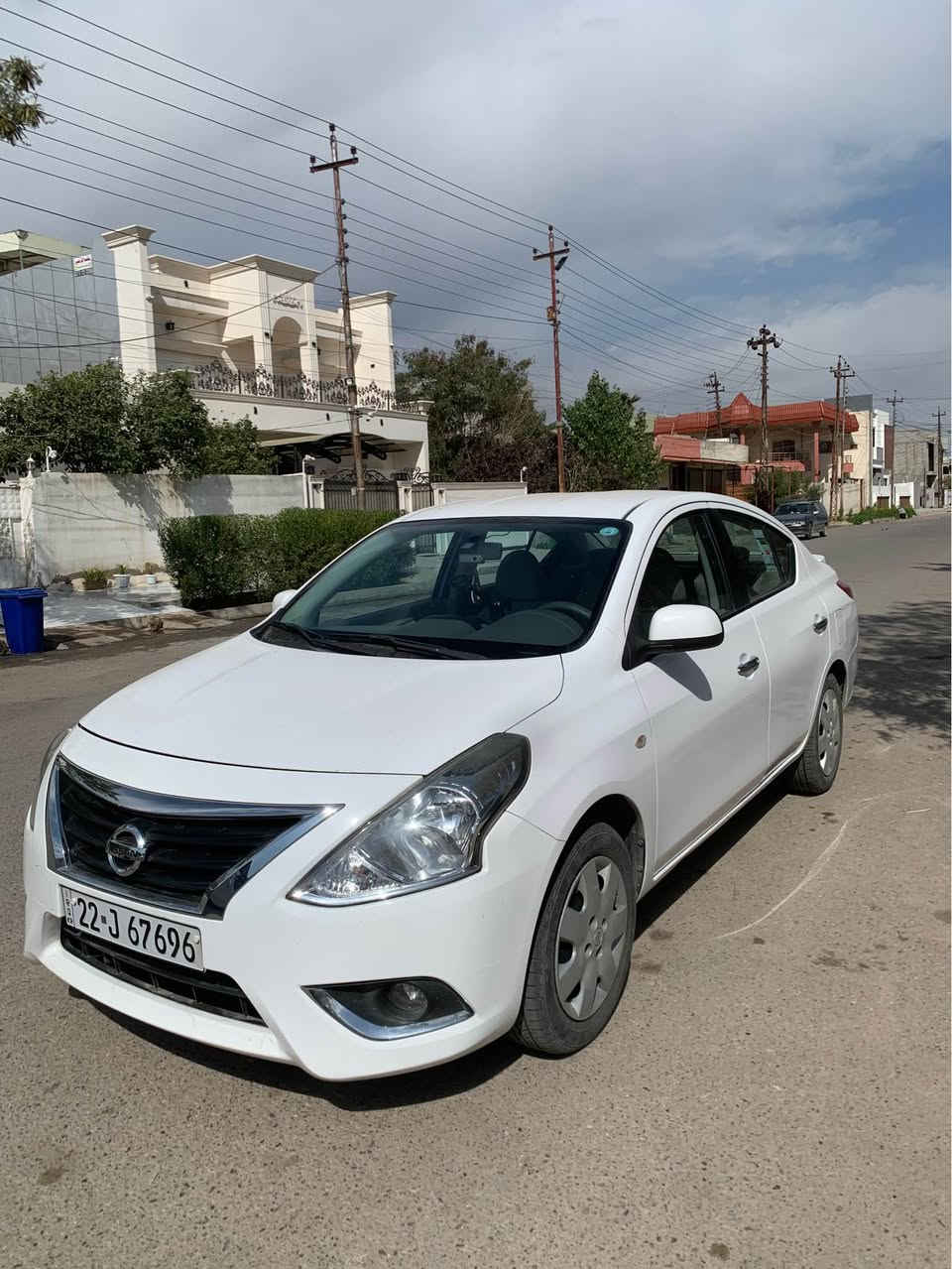 ***********
سلام عليكم نيسان صني للبيع 
موديل 2021 كلين كلين جديده
كامره داشكام شاشة ايبات 
سياره جديده اربع تايرات جديده 
كير ومحرك بشرط 
الفحص موجود بصور 
شرط الوكاله والتحويل 
السعر 124 وبيه مجال بسيط
الرقم *********** كركوك, العراق
