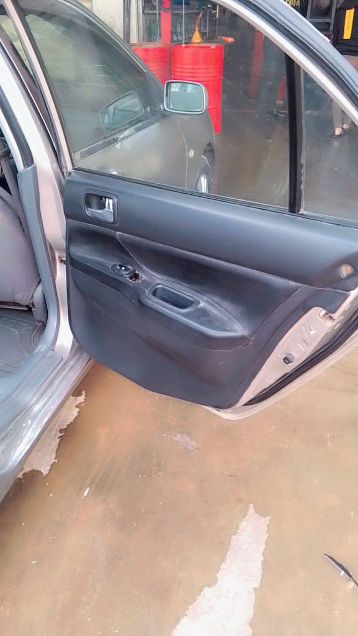 لانسر ٢٠٠٢ رقم ميسان انكليزي بسمي السنويه ٣١ محدثه ٢٠١٠ مصبوغه عام السعر٥٥ اوبيه مجال السياره بعقوبه ***********
