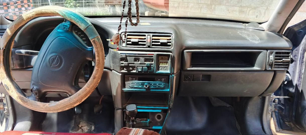 السلام عليكم اوبل فكتره 1994 السياره وضع شركة بس صاحبه متوفي مكينه بيه صرف السعر40 وبي مجال بسيط 
الرقم  *********** 
متواجد فقط عل رقم
