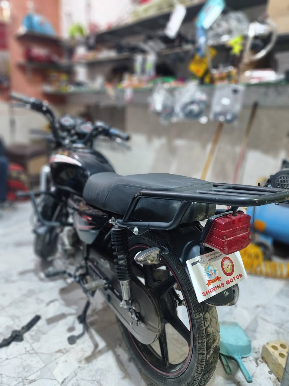 السلام عليكم 
للبيع او مراوس حسب القناعة
شاينك موديل 2023 مكمرك وكامل نظافة كما موضح بالصور السعر 1250 الاستفسار .  ***********
