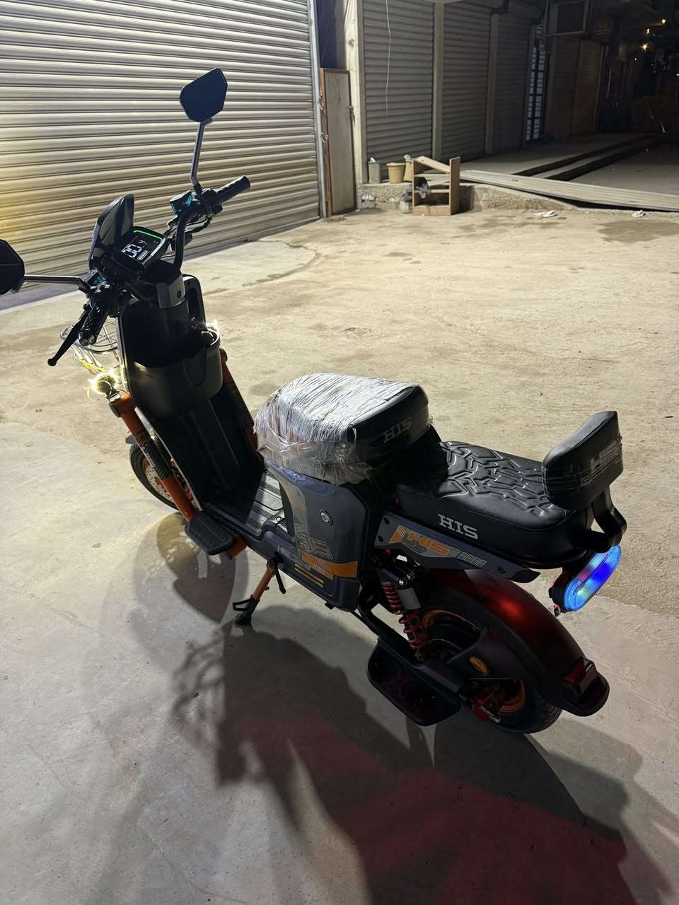 دراجة H900 موديل 2026 بطاريات كبار مستخدمة شهر ماشية قليل سعرهة 425 الف مكاني ابو غريب الزيتون ***********//***********
