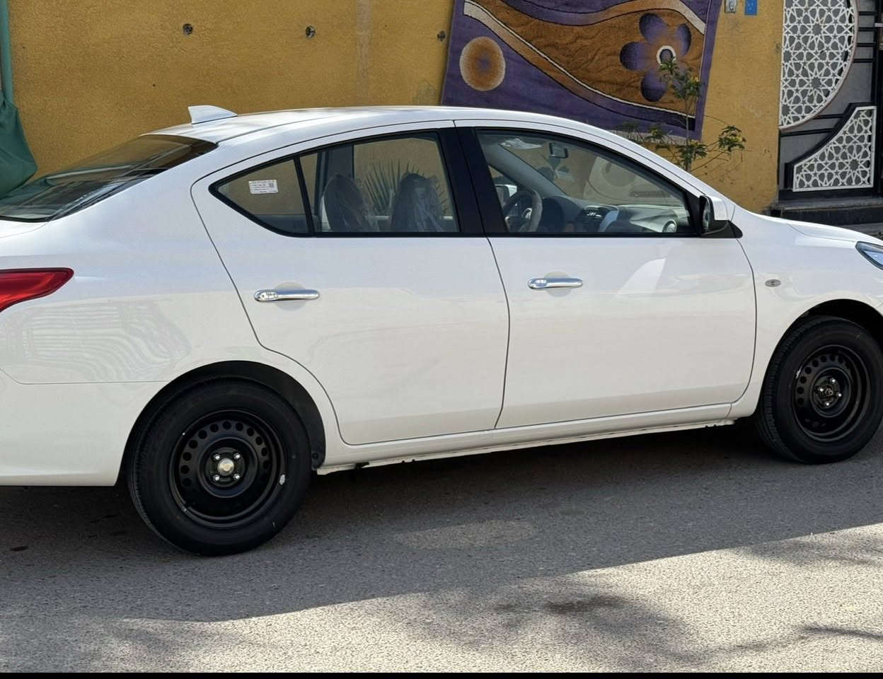 السلام عليكم 
نيسان صني هندي 
موديل 2024 
ماشيه 28 الف 
مكفوله ماعده خسفه بلباب مامبينه كلش الباب الخلفي ورى العبري 
مكان السياره البصره 
رقمها اربيل بأسمي 
السياره مشتريها زيرو على ايدي 
130 ورقه بيها مجال 

‭0780 950 7930‬  ابو ادم
