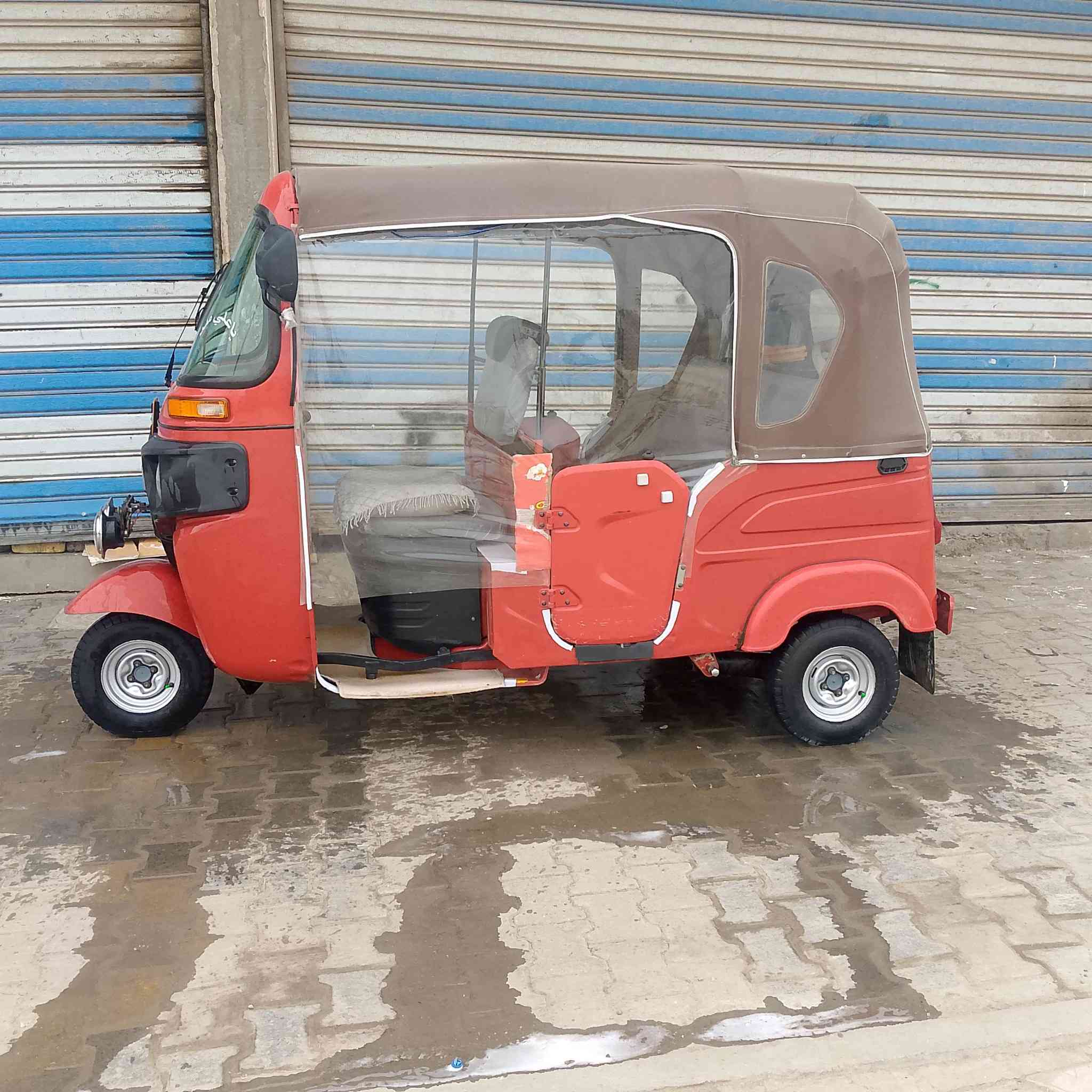 سلام عليكم تكتك للبيع 23مضلع كفاله عامه كشر ومكينه رقم مداور ثاني يوم سعر 10 وبيها  مجال لشراي ***********
