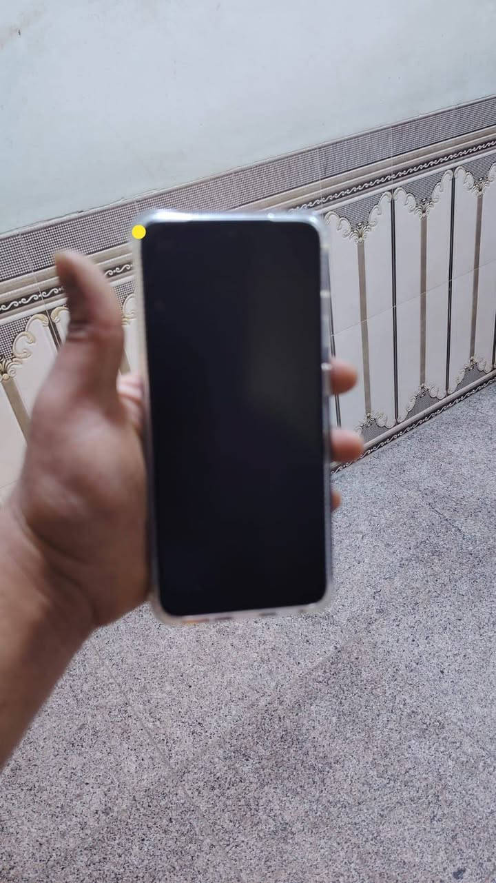 Galaxy S20 Ultra LTEسلام عليكم 
ذاكره 128رام12 بي فطور قليل ونقطه 
بوبجي90فريم شاشه120هرتز
شرق أوسط ثنين شريحه 2
بدون غراض مروس حسب قناعه


**إذا كنت صاحب هذا الإعلان وتريد حذفه لأي سبب، رجاءا أرسل رسالة إلى الدعم الفني**