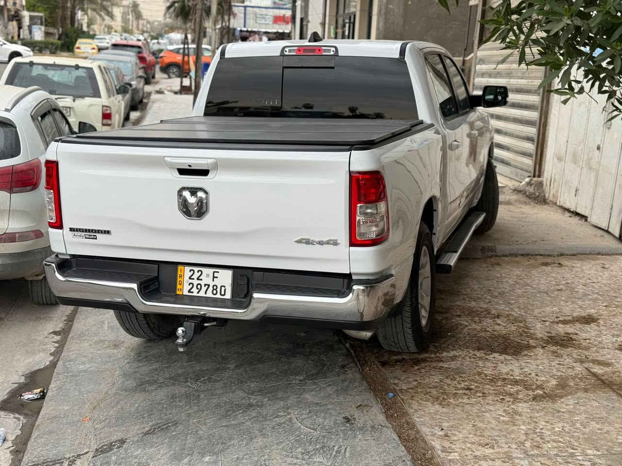 السلام عليكم 
رام بيك هورن 23 
السياره مبدل بدي نفس الون السياره بدون صبغ 
كشن جلد كهربائي 
مري شفط السياره نضيفة مثل مومضح بلصور 
ممعدل عليها ولا لاعب بيها بلادية 
***********
