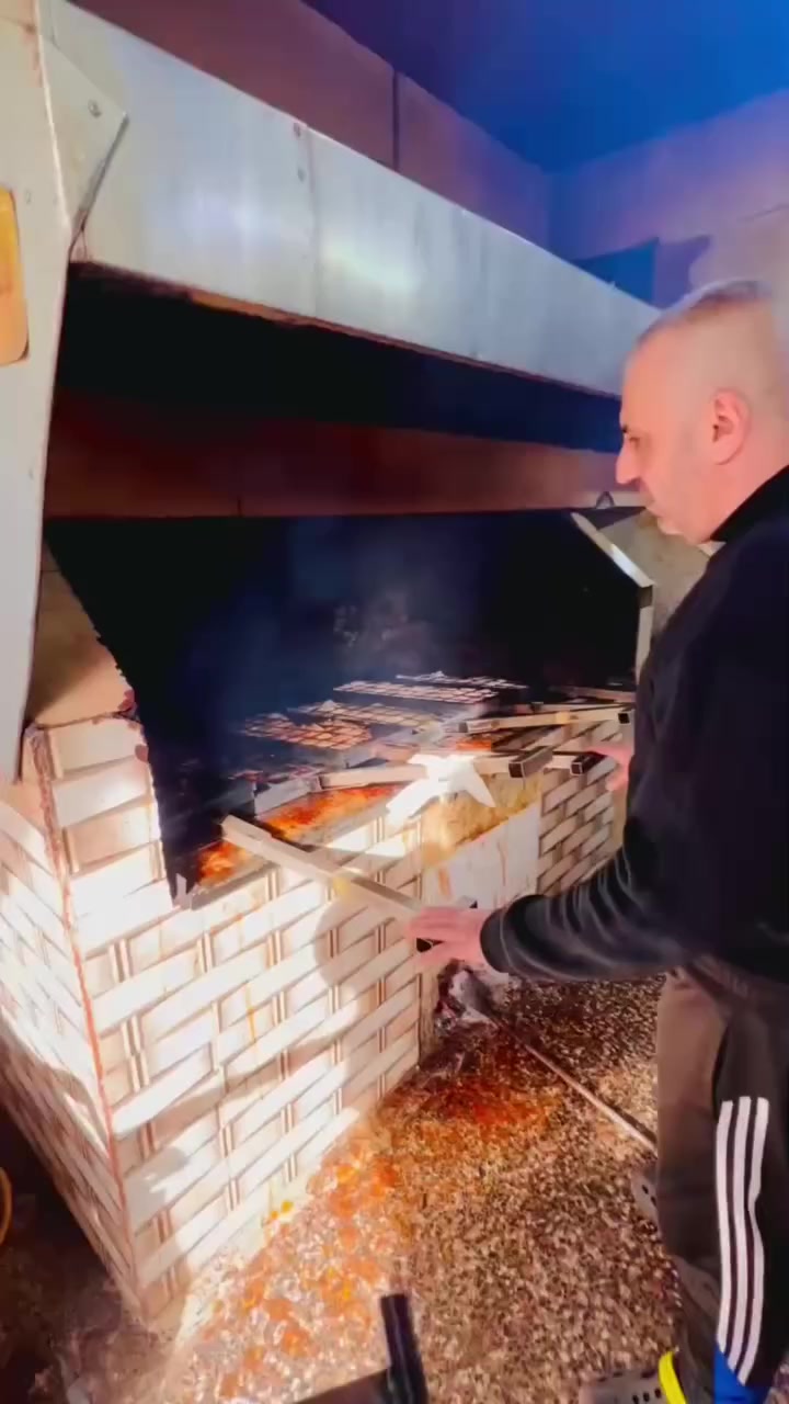 🍽️ مطعم الطيب – شرقي وغربي
🚗 توصيل الغزالية وحولها
📍 شارع المركز
📞 ***********
📞 ***********
📞 ***********
بانتظاركم 🤍😋
