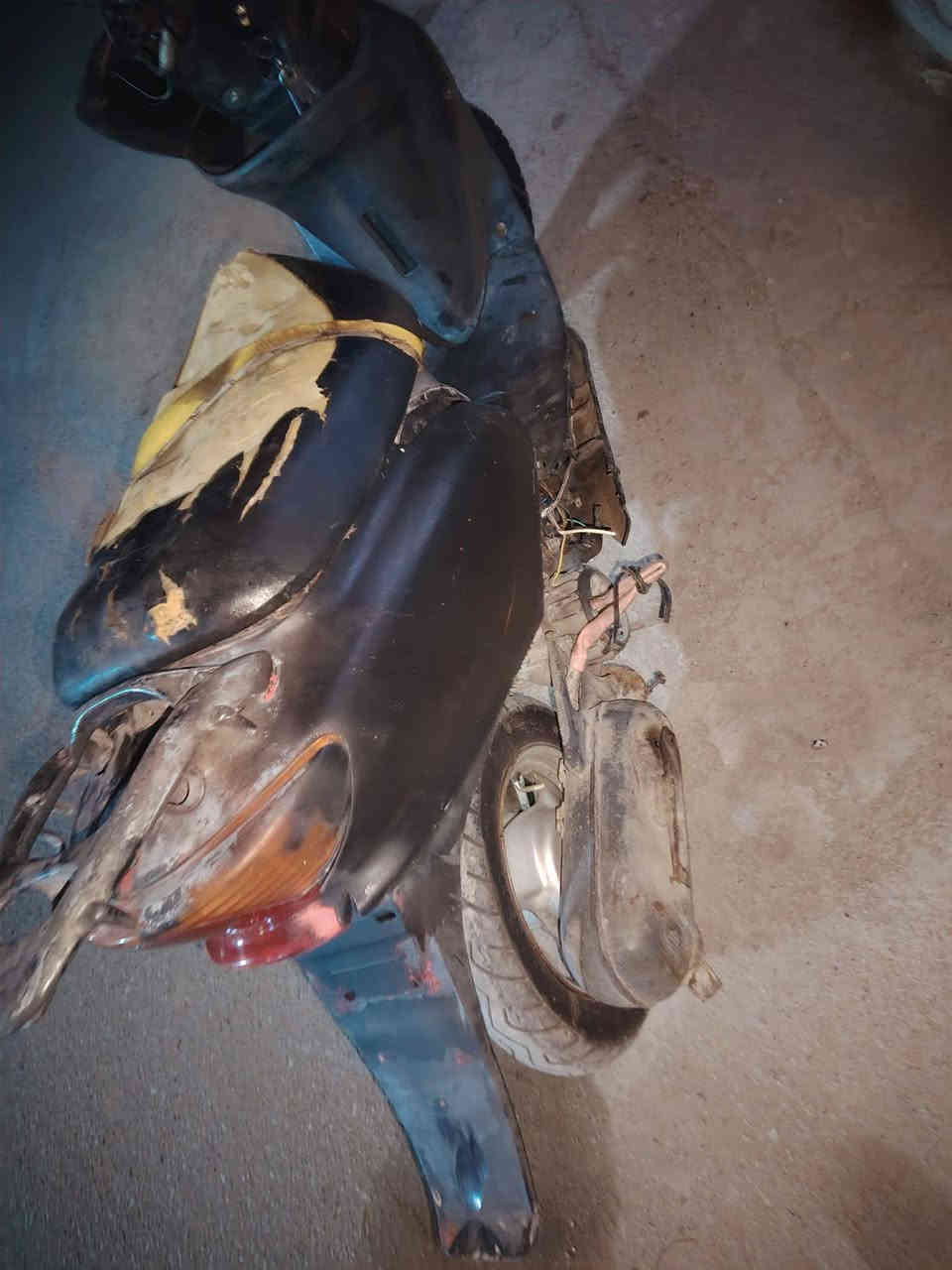 سلام عليكم مكلف بل نشر دراجه عصفوريه شغاله مكينته نشطه الداجه عوزه كفرات مكان سلمان باك *********** اعيد واكرر مكلف بل نشرر السعر 85
