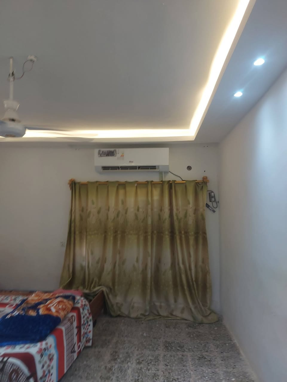 السلام عليكم ورحمة الله وبركاته بيت للبيع طابو صرف المساحه ٢٥٠ العلكايه السعر ١٠٠ ... ***********
