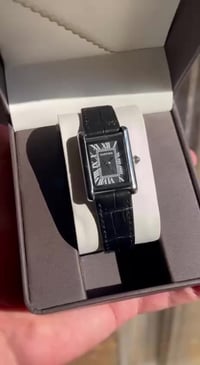 كارتير  جلد   سعرها مناسب تفاصيل مبينه 07739561435