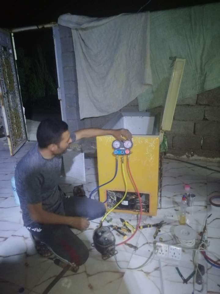 موقعي ....ضمان .....
يتوفر كافة قطع الغيار للتبريد ( ثلاجة-مجمده-براد-سبلت-مكيف)
تصليح مجمده بيه ليك داخلي لف فريز وعمل موقعي
احمد ابو عباس ***********
