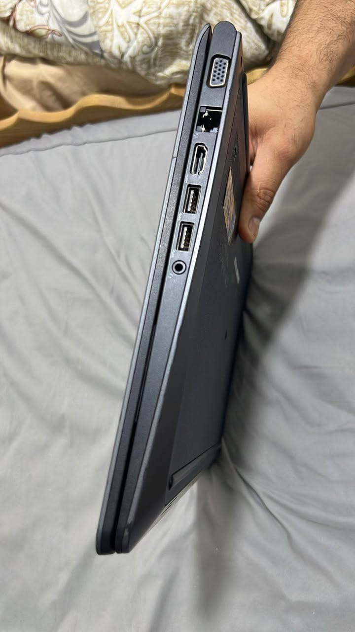 سلام عليكم 
لابتوب لبيع جديد مواصفات مصورهن لئن اشتريته ا ماعرف بيهن كامل ملحقات جنطه اوشاحنه او مواس كلش نضيف وسلس الستعمال يصلح كاشير او لدراسه او لعمل شركات سعره مناسب ٣٠٠ بي مجال اتصل برقم *********** بصرة
