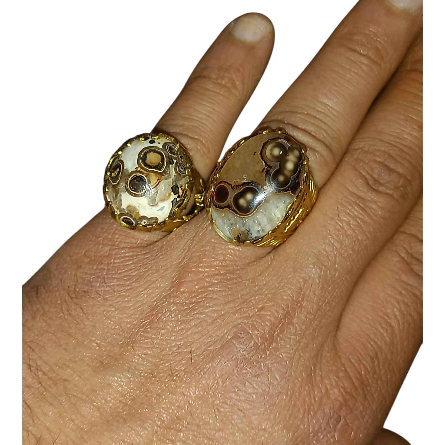 وينه الي يدور قديم وانتيك وشغل نار من اول ماتحمله مكلد داوودي مهبهب حجر مروكب بهبهاب مهبهب رباني مزامط مكلد متعدد الحجار قوي جدا من اقوا حجار الداوودي خام قديم جدا قطعه مختلفه مال جداي وبل عافيه عل صير من نصيبه مكشوف مناميا ومنجم ومكلد منكول بختصار محمول وشغله معروف قوي جدا جدا محبه قويه جدا تقارب تهيج عقد لسان طاعه تسهيل امور بيع وشراء جاها وجاها هيبه ومهابا حجر قوي جدجد خامه مختلفه  او بل عافيه عله اليصير من نصيبه مكلد داوودي مهبهب ومعطف فول حجر نار
للتواصل خاص
او واتساب ‏‪***********
