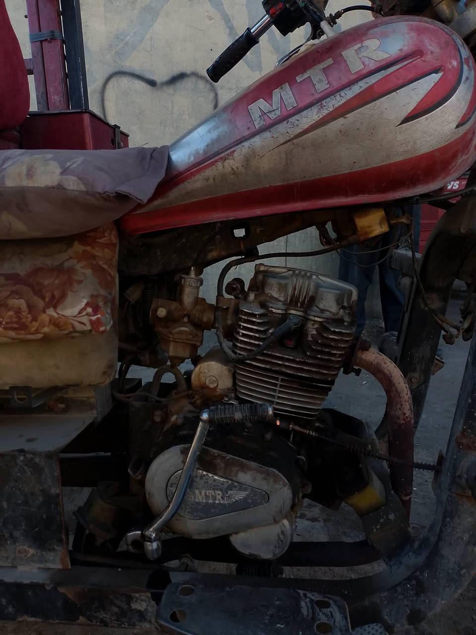 السلام عليكم ستوته للبيع موديل 2014 مليون وربع وبيها مجال اوراق اصولي  المكان بغداد البياع تقاطع درويش رقم الهاتف ***********
