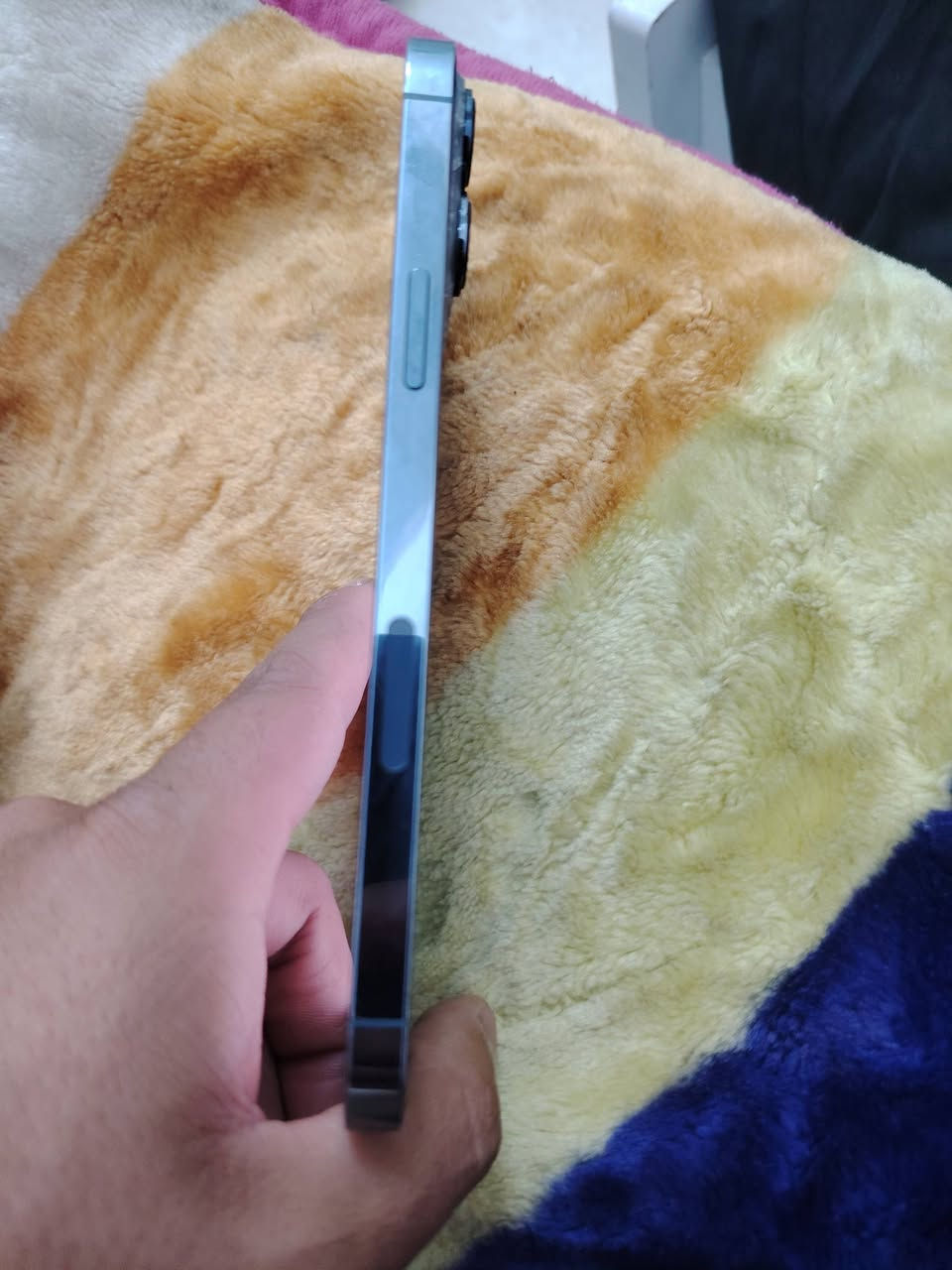 سلام عليكم ورحمة الله تلفون البيع ١٣ برو ماكس ذاكره ٢٥٦ كلشي موضح بل صور السعر ٤٠٠ المكان الزعفرانيه


**إذا كنت صاحب هذا الإعلان وتريد حذفه لأي سبب، رجاءا أرسل رسالة إلى الدعم الفني**