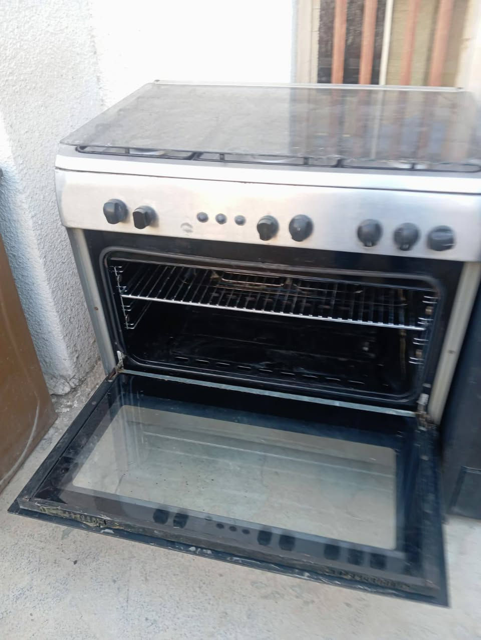 السلام عليكم من رخصة المسؤلين على الكروب للبيع طباخات مصري وايطالي وكونتر  يوجد ورشة تصليح طباخات وكونترات يوجد أدوات طباخات و تصليح موقعي


**إذا كنت صاحب هذا الإعلان وتريد حذفه لأي سبب، رجاءا أرسل رسالة إلى الدعم الفني**