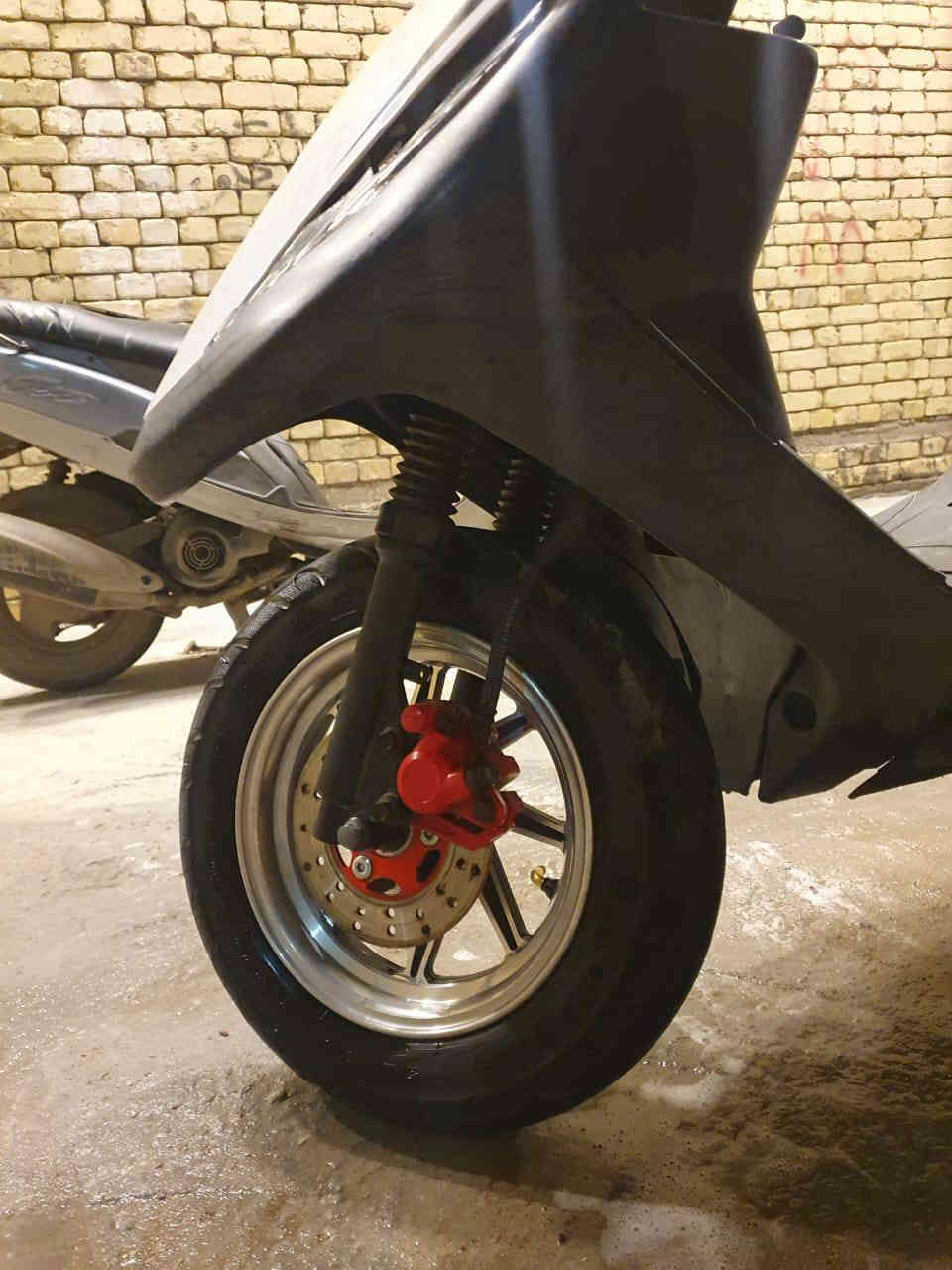 دراجه ماكس عدله 120 للبيع مفتوحه مره وحده
نظيفه صوتها ناعم سلف هندر اشاير كله شغال ويلات لون رصاصي اصليات + ويلات اسود بلاديات سعرها 600 وبيها مجال للشراي
للتواصل ***********
