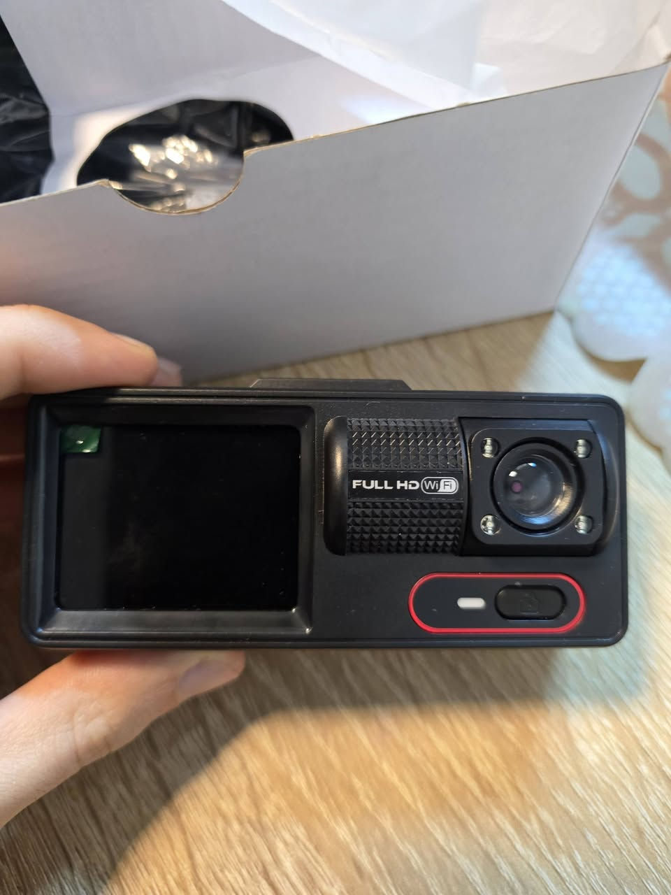 داش كام full HD 3 كامرات امامي خلفي و داخلي نظام ليلي نهاري 
بيها نظام WIFI و تطبيق خاص تكدر تشوف التسجيلات و تسجل و تاخذ صور 
تسجيل تلقائي و حساس حركة 
السعر 25 الف قفل


**إذا كنت صاحب هذا الإعلان وتريد حذفه لأي سبب، رجاءا أرسل رسالة إلى الدعم الفني**