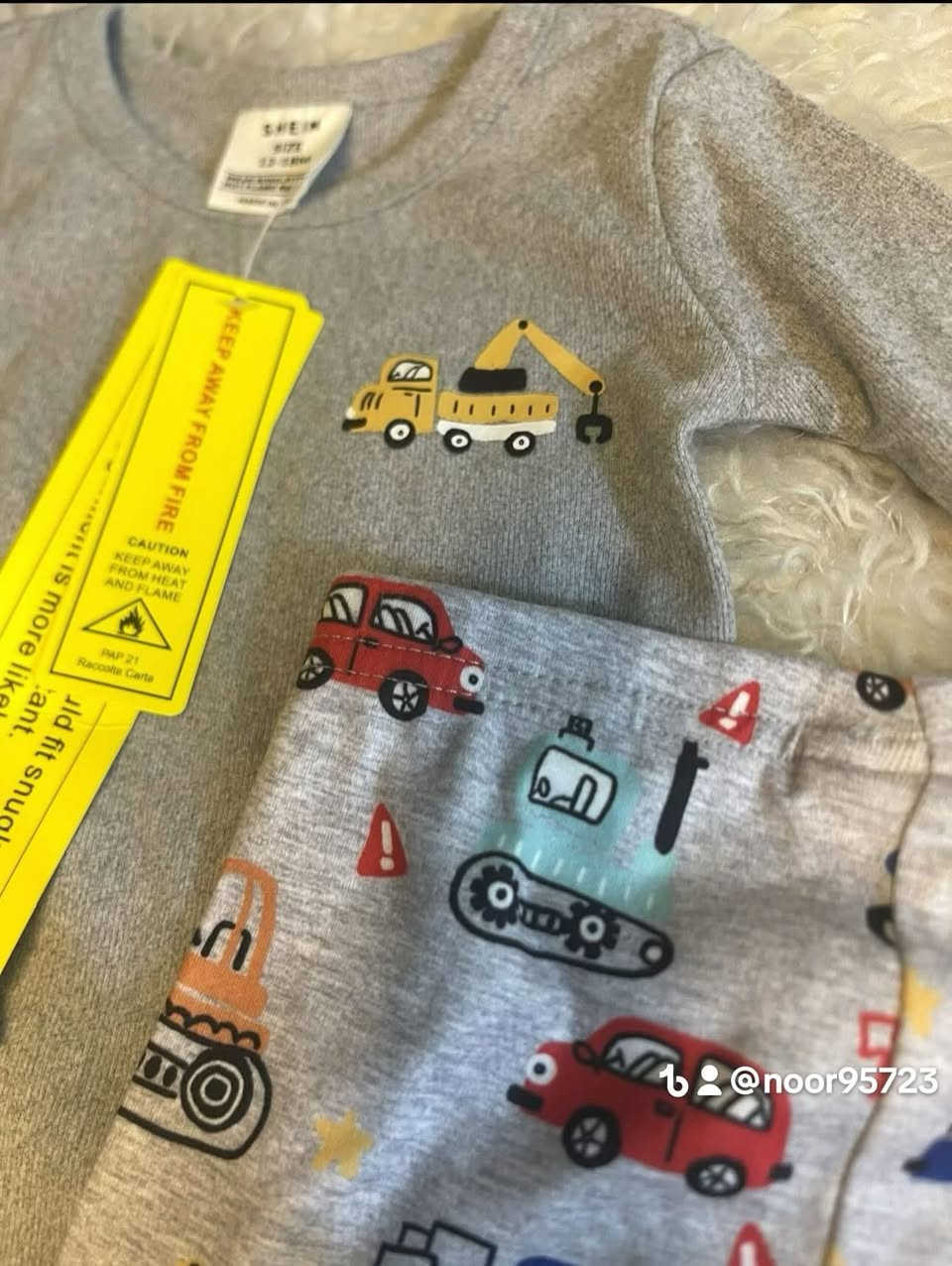 ملابس الاطفال الي باقي منها اسحبو الصور وشوفو البقيه
بأنسب الاسعار سعر القطعه ٧ اللاف فقط


**إذا كنت صاحب هذا الإعلان وتريد حذفه لأي سبب، رجاءا أرسل رسالة إلى الدعم الفني**