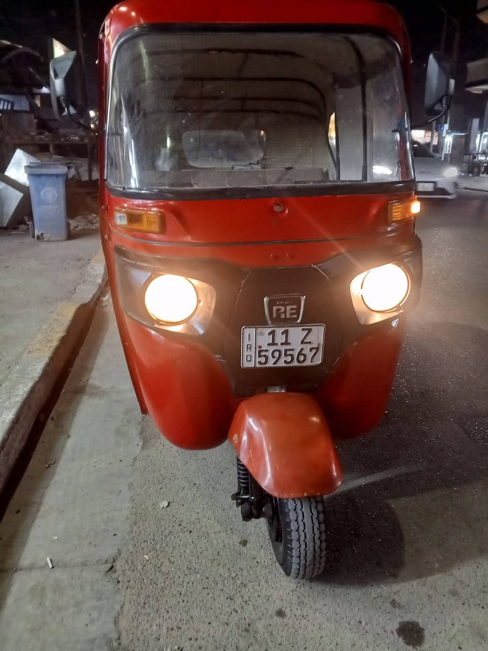 18 رقم وسنويه لوحات نكليزي داخله هزه  مكاني بغداد الغزاليه السعر 4و800 مكفولة من ضربه معمره تعمير عام ***********
