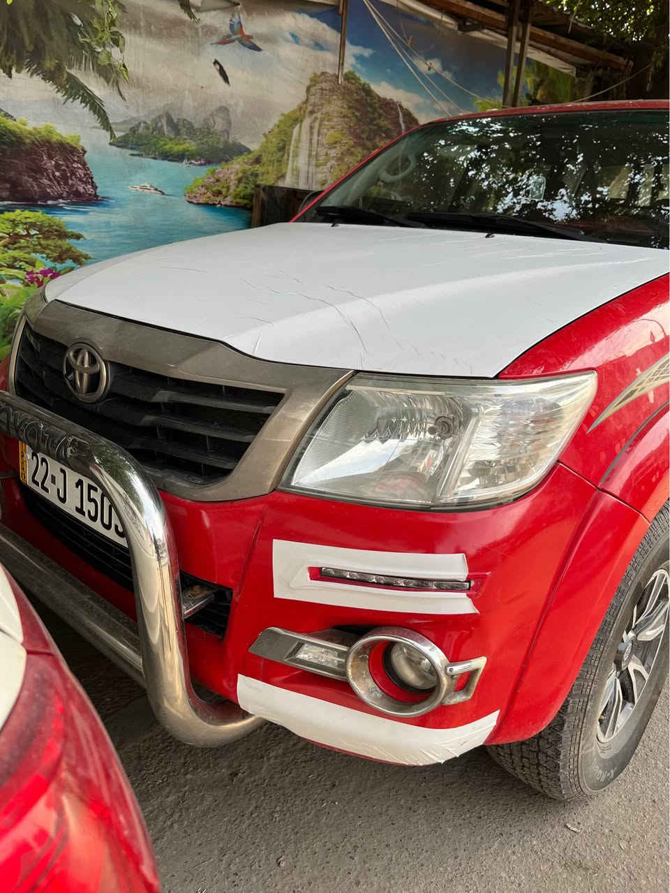 السلام عليكم 
تيوتا هايلوكس موديل 2015 رقم اربيل تحويل او وكاله 
السيارة كامله مابيها اي نقص 
مكفوله عدى بارد بسيط جوه البك لايت 
مكان السيارة بغداد الجديده 
السعر 237 
*********** بغداد, العراق
