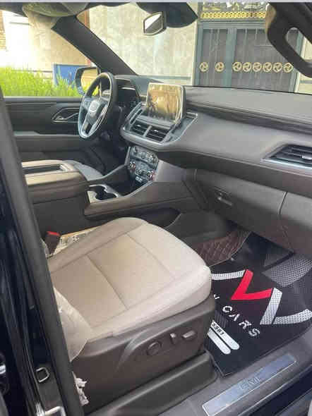 للبيع يوكن GMC SLT موديل 2024
الممشى: 27 ألف كم
الوارد: خليجي
الحالة: السيارة وكالة ومكفولة 

المواصفات:
 • محرك 8 سلندر 5.3
 • تشغيل بصمة وتشغيل عن بُعد
 • شاشة كبيرة تدعم Apple CarPlay وAndroid Auto
 • كشنات جلد مع تبريد وتدفئة
 • 
 • كنات كهربائية ويّا ذاكرة للسائق
 
 • 
 • دگمة فتح وغلق للچنطة (باب الصندوق) كهربائي
 • إنارة LED كاملة
 • 
 • تبريد/تدفئة منفصل أمامي وخلفي

الصيانة لسه بلوكاله لحد الشهر السادس ٢٠٢٦ بعدها بلضمان
المكان بغداد حي الخضراء 
السعر 54000$
للتواصل *********** بغداد
