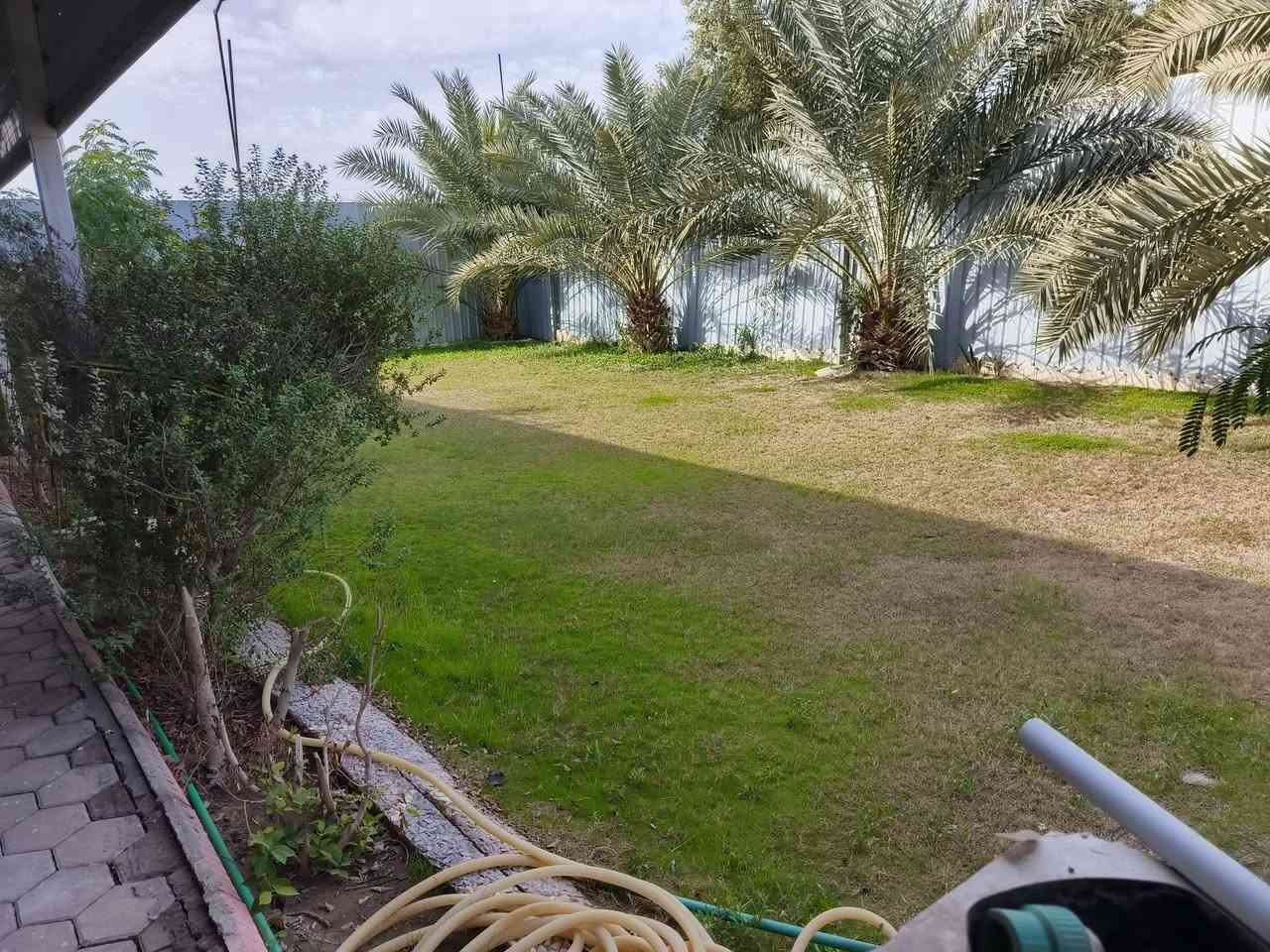 دار ٢٥٣متر  طابقين شارع ٢٠
                على ساحة يباع مع الاثاث 
                                    حي الجمعية 
بناء حديث  ودرجة اولى عمل جناي
تفاصيل اكثر اتصل او راسل الصفحة

***********
مكتب دارك الجديد
