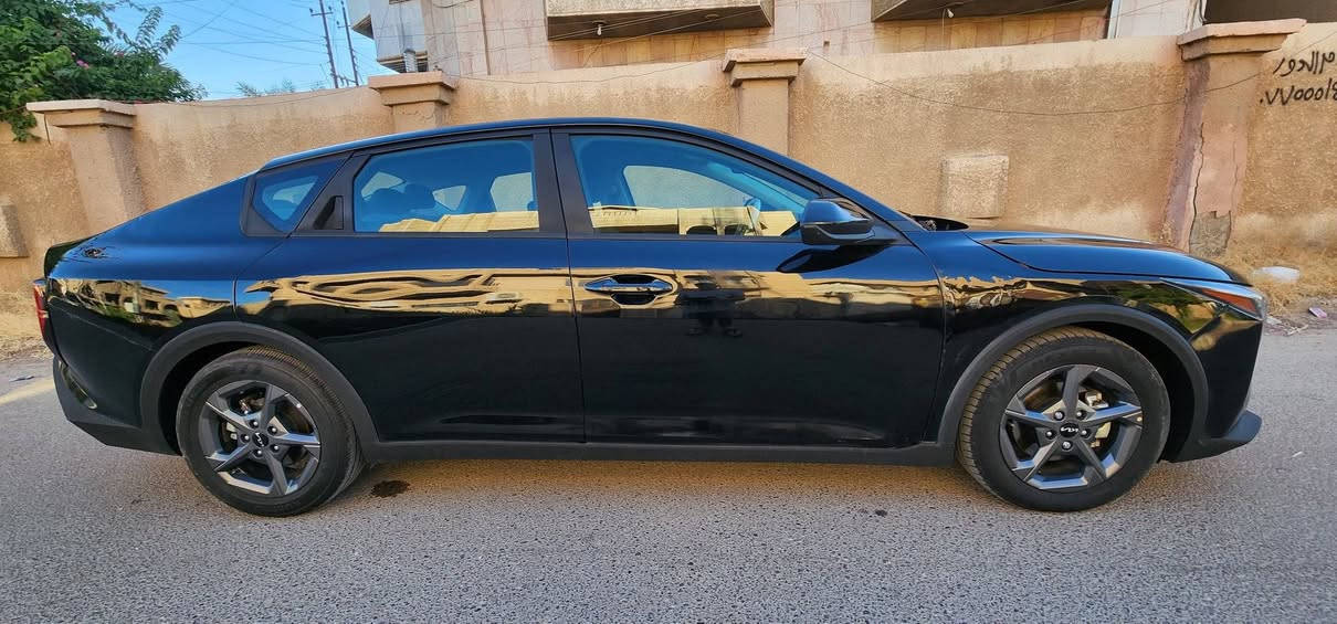سلام عليكم
K4 2024
 بصمة تشغيل بصمة بيبان تشغيل عن بعد رادارات محيطية بصمة صندوق شاشة كبيرة ديجتال متصلة وبيه بعد مواصفات السيارة بيه صبغ صندوق وبنيد وباب الأيمن الأمامي الراكب بدون ايرباك بدون شاصي ولغود يعني كله مكفول وضربته خفيفه حلوة
ماشيه 16 الف ميل
المحرك 2000 دوش المرغوب 
السعر مناسب 143 وبيه مجال
مكانه بغداد المنصور
الاتصال على الرقم *********** وات ساب
