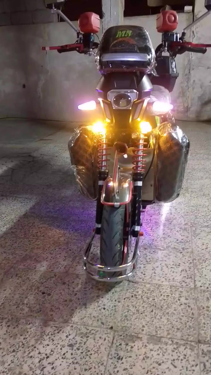 السلام عليكم موطور نظيف كل شيء ما ناقصه جديد بطاريات عدد سته  كهربائيات شغاله الفحص رايده مراوس اباتشي وانطي فرق قليل والاستفسار على رقم *********** واتساب
