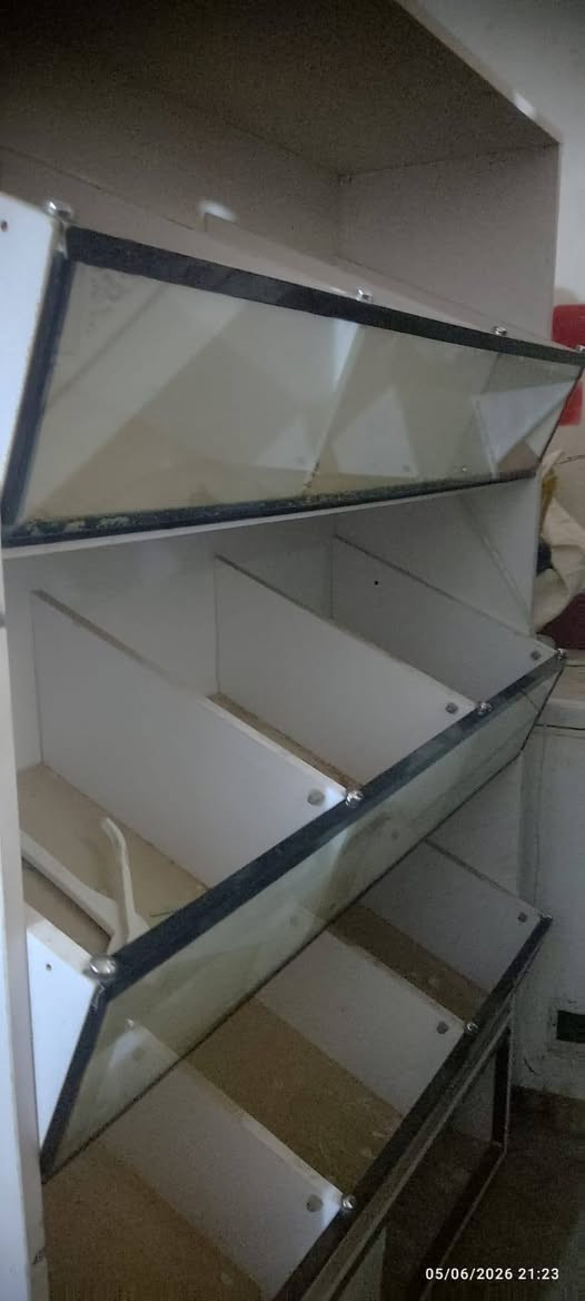 السلام عليكم غراض للبيع
سنك مرمر نوعيات  عدد 2
احواض سمك عدد 2
شمسيات حجم كبير عدد 5
قمريات
رفوف اسواق عدد 4 اشكال مختلفة
مع 8 رفوف ارضية خاصة للكرزات
صوندة اطفاء ابو الانج تقريبا 50 متر
للاستفسار ***********
وباسعار مناسبه خابر وبيك خير ودلل
