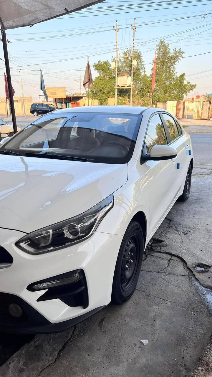 السلام وعليكم كيا سيراتوموديل ٢٠ ماشيه ٧٤الف سنويه جديده ل٣٠ كفاله عامه السعر ١٥٥ ورقه العنواد بصره الجزيره الستفسار اكثر اتصل الرقم ***********
