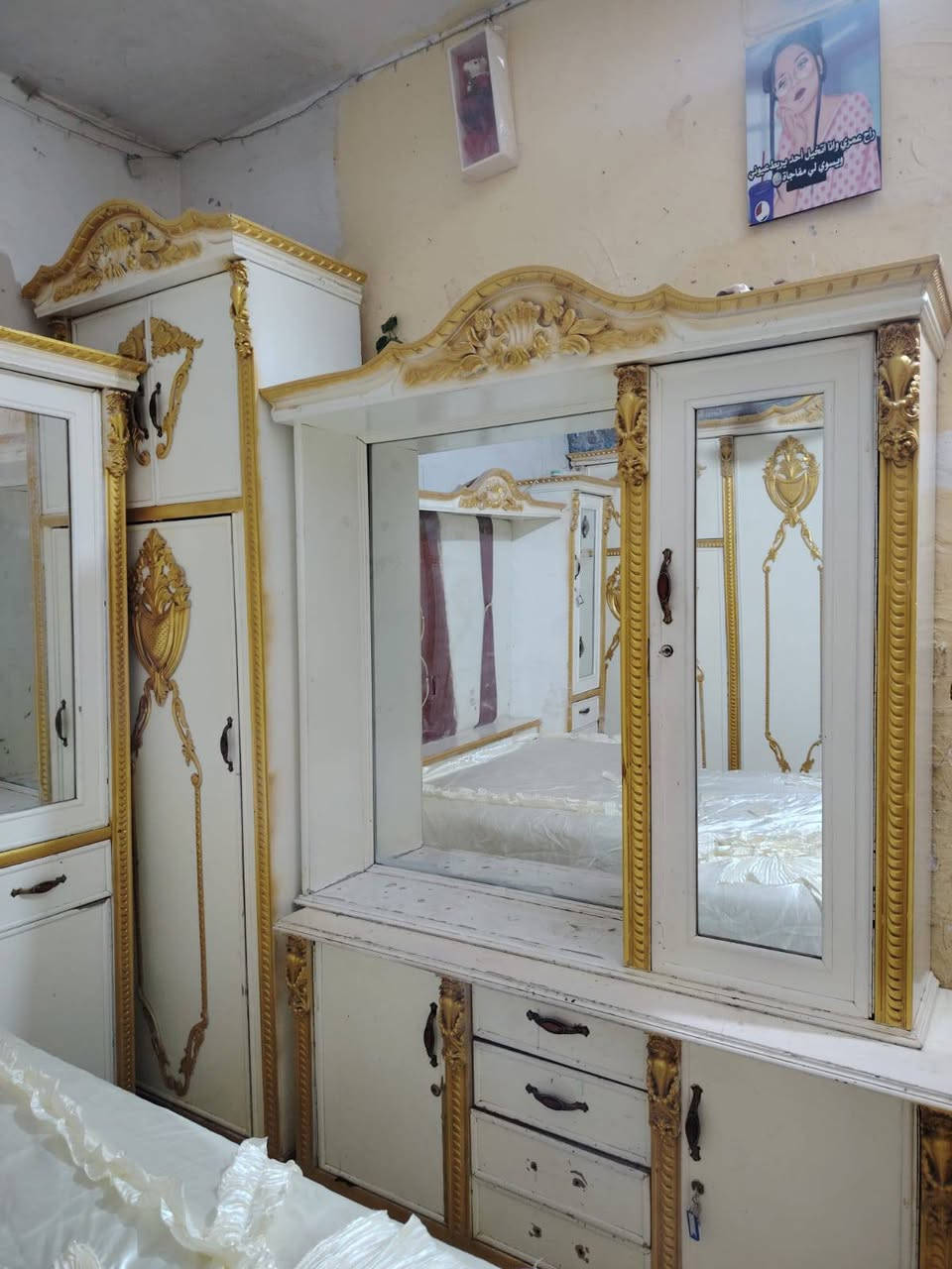 غرفة عراقية خشب قوي 
نضافة 90 
سعر مليون، 50 

ضرر مراية مكسورى


**إذا كنت صاحب هذا الإعلان وتريد حذفه لأي سبب، رجاءا أرسل رسالة إلى الدعم الفني**