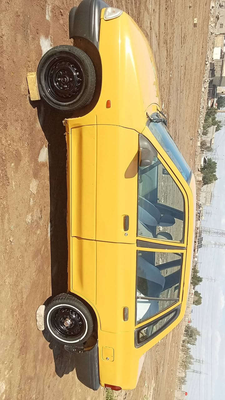 السلام عليكم سايبه للبيع 2013رقم انكليزي هيئ وقرامات مصفره كير ومكينه خير من الله شواصي مكفوله سيارة مرشوشه جماليه لا ضربه ولا معجون كهربائيات شغاله حداديه خير من الله فقط تبديل ادرايم دواخله نضيفه مابيهه خياسات السعر 34وبيه مجال للستفسار رقم ***********
