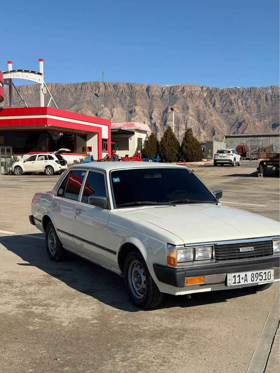 تويوتا كراون موديل ١٩٨١ سةيارةكة نمونةية لةجواني تحويل وةكالة غرامة براوة بةشةرت. سعري ٧٥وةرةقةو مجاليكي كةم 
اگر مشتةري ني سةرم مةيةشينة 
*********** أربيل, العراق
