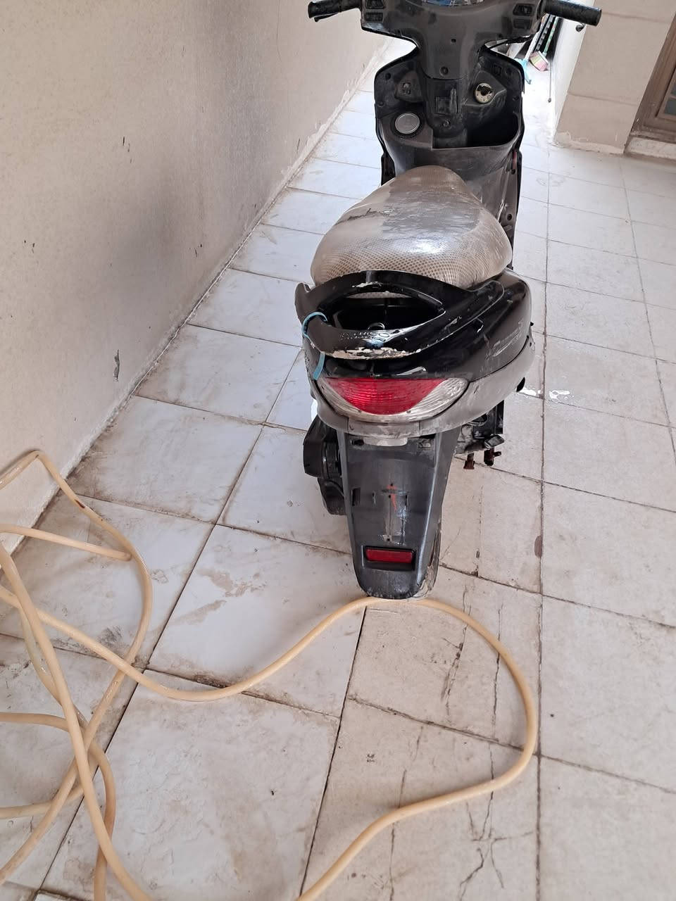 كامكو ٢ ١٤٠
٣٧٥ بيه مجال شي قليل
شعله معدل 
يرادله الحيم صالنصه تكعيد كفرات 
نوزل 
بغداد ابو غريب شارع زيتون 
***********
