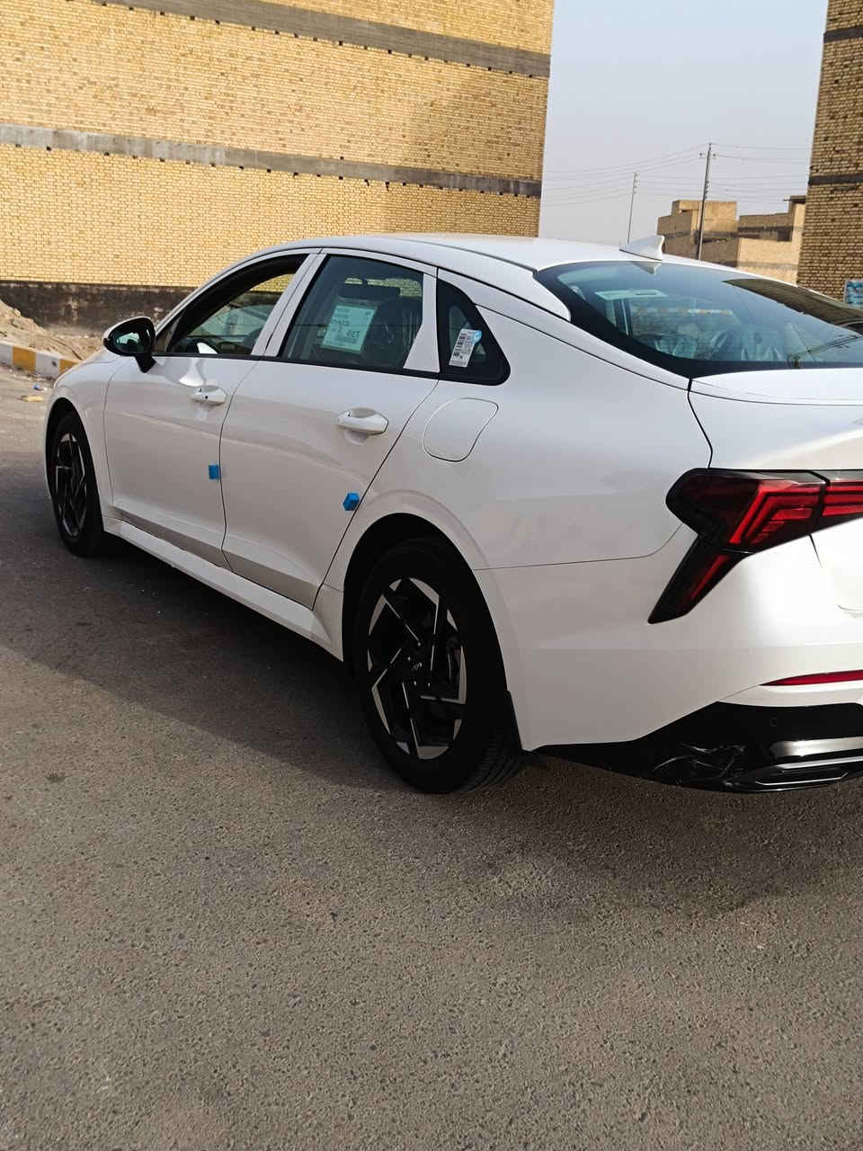 السلام عليكم2024 k5    على وضع شركه✅ كفاله عامه ماشيه 30الف  سبير مانازل فول مواصفات      محرك 2500
تحكم ستيرن
ويل كروم حجم 17
لد امامي خلفي
اشاره بالمريء 
مريء شفط 
ترحيب عند الاقتراب 
تبريد قطعتين لمس
شاشه تاب كبيره
 كاميرا خلفيه 
تشغيل عن بعد 
جنطه ذكي 
مواصفات لk5معروفه
رقم بغداد للاستفسار اكثر ه‍.*********** مكان ناصريه
