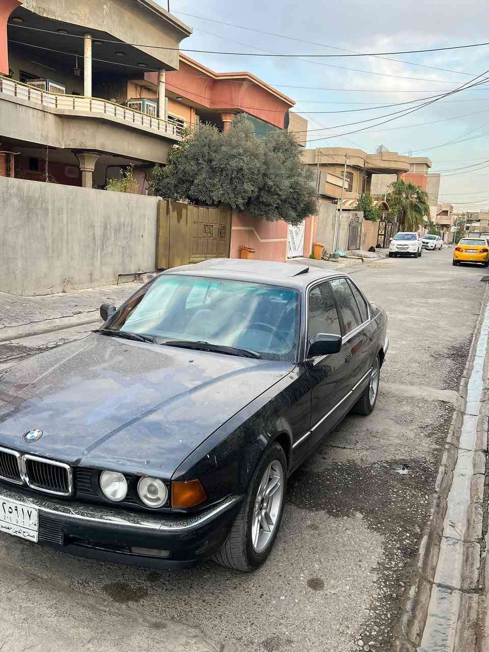 سلام علیکم
BMW 740 iA V8 1993 E32 
السعر : 60
السیاره فول فول مواصفات کهربائیات کامل شغال رقم صلاح الدین مشروع وطني بسمي صدر امامي خلفي جدیده وتخم تایرات ویل جدد کشنات کهربائي او هیتر السیاره یحتاج بس صبغ حزام السیاره موجوده مکاني کرکوك للاکثر استفسار  ***********
