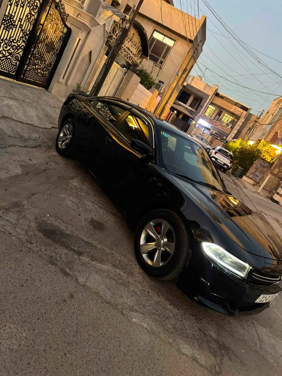 دوج جارجر SXT موديل 22اصل بسمي رقم بغداد هزه ورقم جديد السياره صبغ عام هيه حادثه من امريكا صدر تخم تاير مكينه كير لوك
ماشي34 كيلو متر سلايد جلد السعر 132 
بصمه رادار بل مري نقطه عمياء تبريدثلج
تشغيل عن بعد لايت زنون كرسي كهربائي حساسات خلفيه وبعد موصفاته معروفه مكانه بغداد حي الجهاد اتصل ***********
