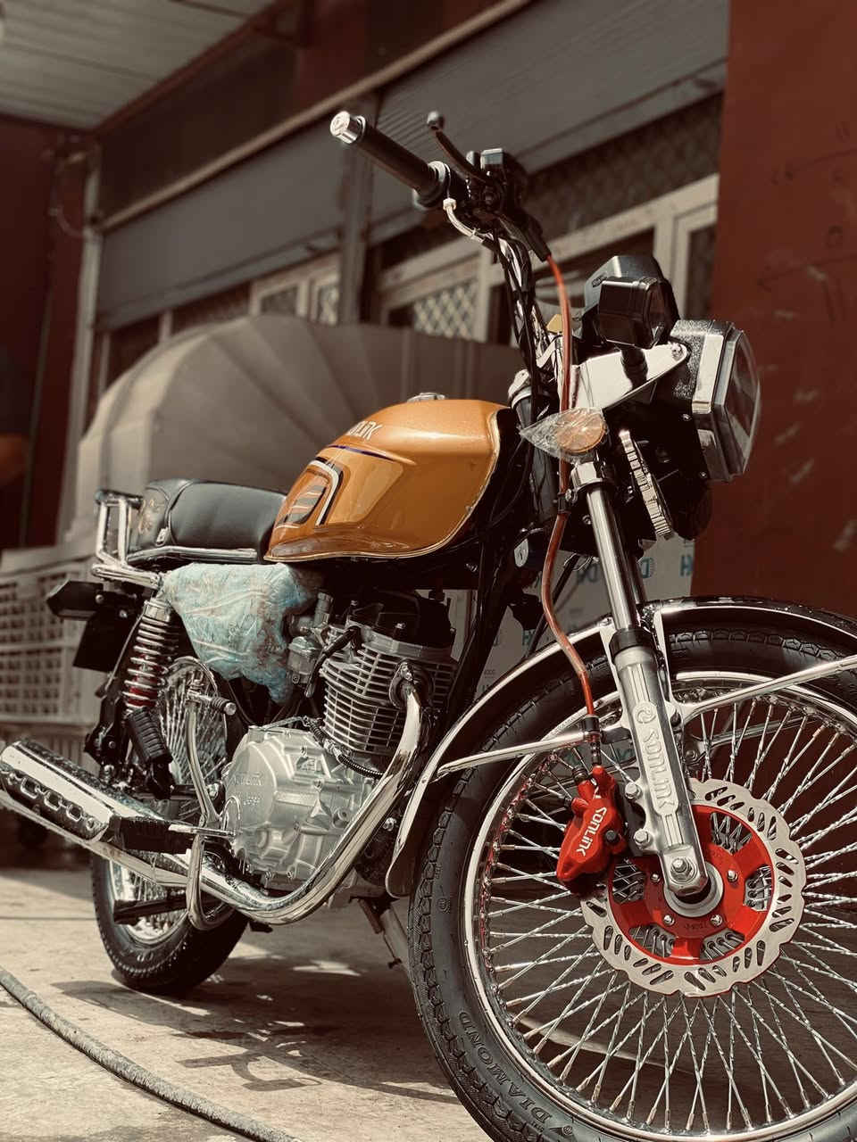 سلام عليكم دراجه سونك لبيع مابيها اي نقص اوراق مجوده الاتصال *********** مكاني ديالى بلدروز
