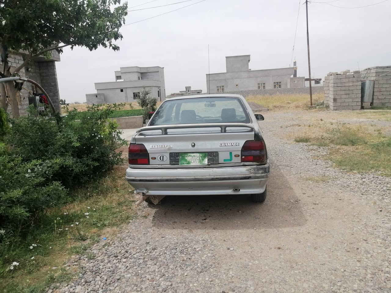 رينو حجم 19سياره جاهزه المحرك والگير والصدر كلو شرط السعر مليون الاتصال ***********
