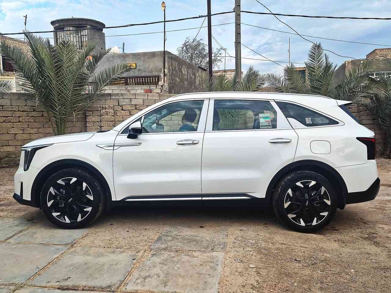 سلام عليكم
سيارة سورنتو 2024 خليجي مكفوله كفاله عامه
 عدا بارد موضح بالصورة

 مواصفات
  قماره حديد  

رقم قادسية انكليزي بسمي 
 

ويل 20

اناره محيطيه متعدده الالوان((( ماشيه 28 الف))) 

لايت زنون عالي ناصي

لايت خلفي امامي LED

 بعده وضع الشركه سياره
محرك 6 سلندر

كير ماوس

كشنات كهربائي

هندبرك دكمه 

وضعيات قياده 

مساعده منحدرات 

جنطه كهرباء

تشغيل عن بعد 

بردات خلفيه

شاشه متصل 

دوشمه جلد مغلفه ارضيه وكشنات 

شاحن وايرلس 

كيجات متغير الكتروني وعادي

شاشه لمس متغير التحكم 

ستيرن فول تحكم

7راكب

الاناره الداخليه LED

دخول بصمه ذكي

حساس امامي

حساس خلفي

قبضات الباب الالمنيوم 

مري شفط

حاملات اكواب 

جام 4 AOT

تشغيل عن بعد.

السعر 310 وبيهه مجال بسيط 

.

مكاني الديوانية قضاء سومر 

***********
