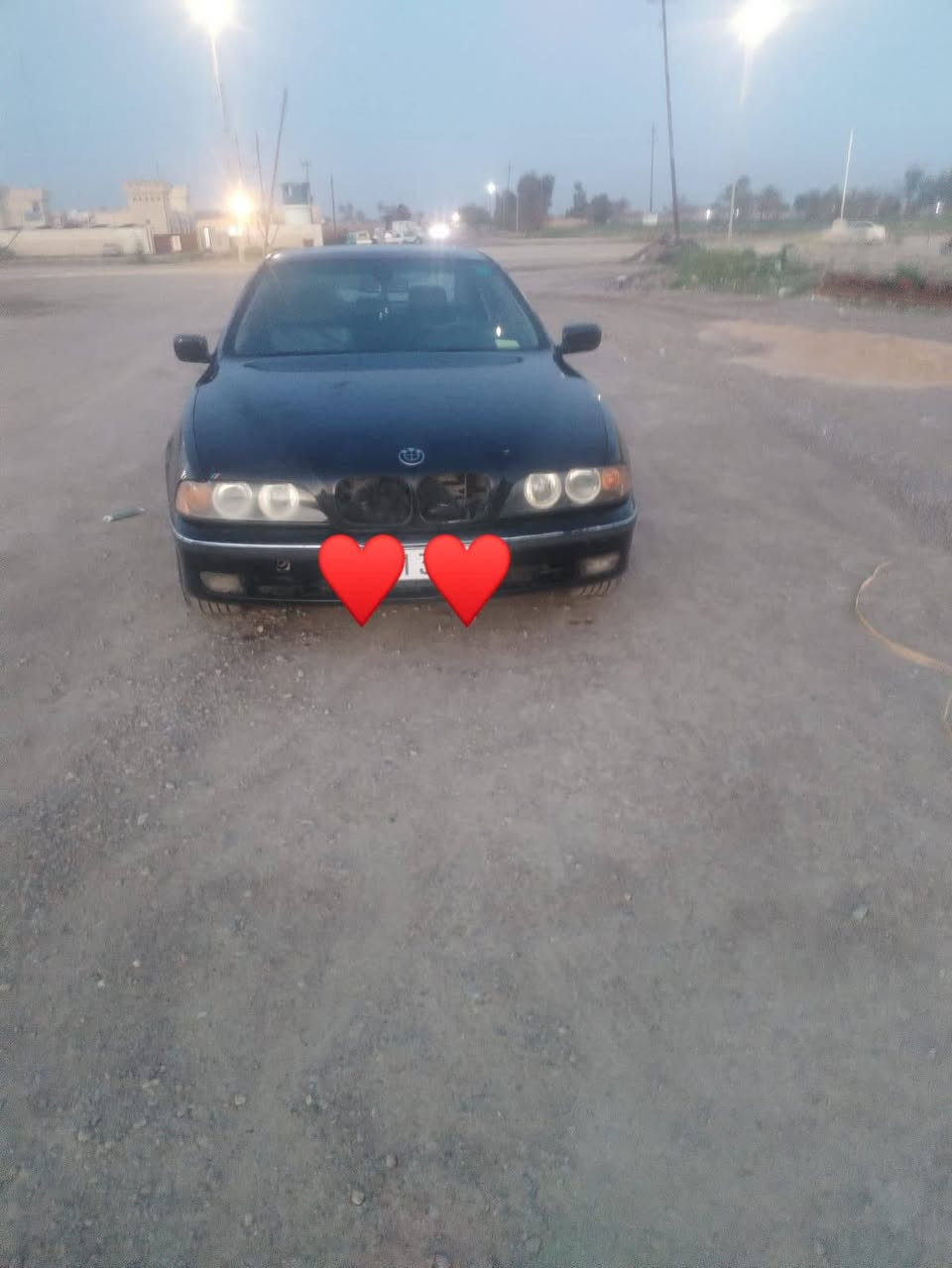 سلام عليكم البيع بيئم صقرحجم528 موديل 98 رقم بغداد تحويل موباشر فول موصفات عايزها بس صبق مكينه  تك فانوز مكينه نص عمر حداديه جديده مراوس بكاسحه او خفاج 40 غرفه 80/ 100 3بردات بلادي فتحه ***********
