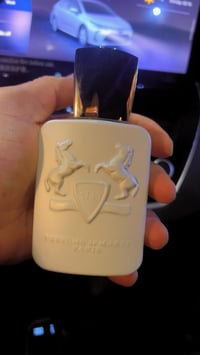 رشّة عطر • هدية