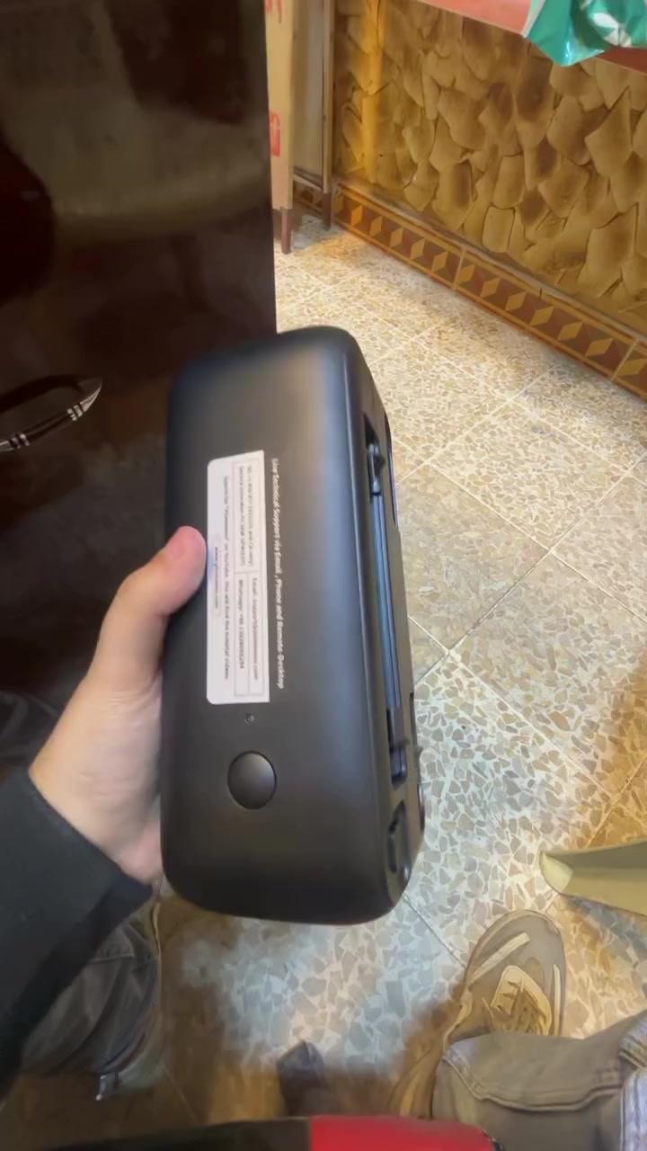 🚀 للبيع طابعة ليبل حرارية احترافية 4×6 🚀

✨ Phomemo PM-246S – شركة Phomemo العالمية
طابعة عملية وسريعة، مثالية لأصحاب المتاجر والتجارة الإلكترونية 📦🖨️

✅ المميزات:
 • طباعة حرارية ❌ بدون حبر
 • تدعم ليبل الشحن 4×6
 • طباعة واضحة وسريعة ⚡
 • سهلة الاستخدام والإعداد
 • مناسبة للشحن، الباركود، العناوين، المتاجر أونلاين

📌 الحالة:
🆕 مستخدمة مرة واحدة فقط
📦 مع كافة ملحقاتها الأصلية (كابل + محول + كل ما جاء معها)

💬 السعر في التعليقات
📩 للاستفسار يرجى التعليق أو المراسلة خاص


**إذا كنت صاحب هذا الإعلان وتريد حذفه لأي سبب، رجاءا أرسل رسالة إلى الدعم الفني**