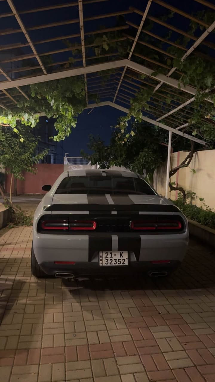 dodge challenger 2021
GT
٢ پارچەی بۆیاخە بێ ناوگرتن پێش و دوای کەپس 
تەنها یەک ئیرباگی شانی تەقیوە 
بەسمە و شەغال
گیر سوکان
شاشە گەورە 
تحدید سورعە 
کوشن جلد
ماوەی رۆیشتن ٧٠٠٠٠ میل 
هەموو گیانی لۆکە 
تایەو ویلی wide body  لۆک 
هەزەو بەڕاد و سەنەوی تازەیە 

2C3CDZJG7MH684360
رقم شاصي👉
سعر ٢١٠$
*********** السليمانية, العراق
