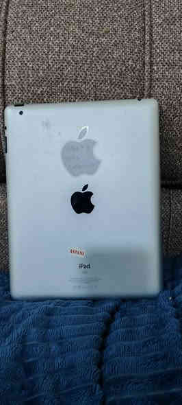 ايباد ابل مستخدم نضيف ذاكره 16 سعر 50 ***********
